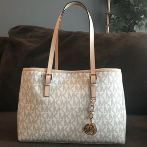 New Michael Kors vanilla Jet Set Tote